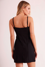 Vestido Curto de Alça New Ease em Plano Alfaiataria Verona e New Sartorial