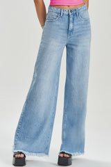 Calça Palazzo em Jeans com Bolsos e Passantes