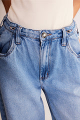 Calça Skater em Jeans com Ajuste de Cintura