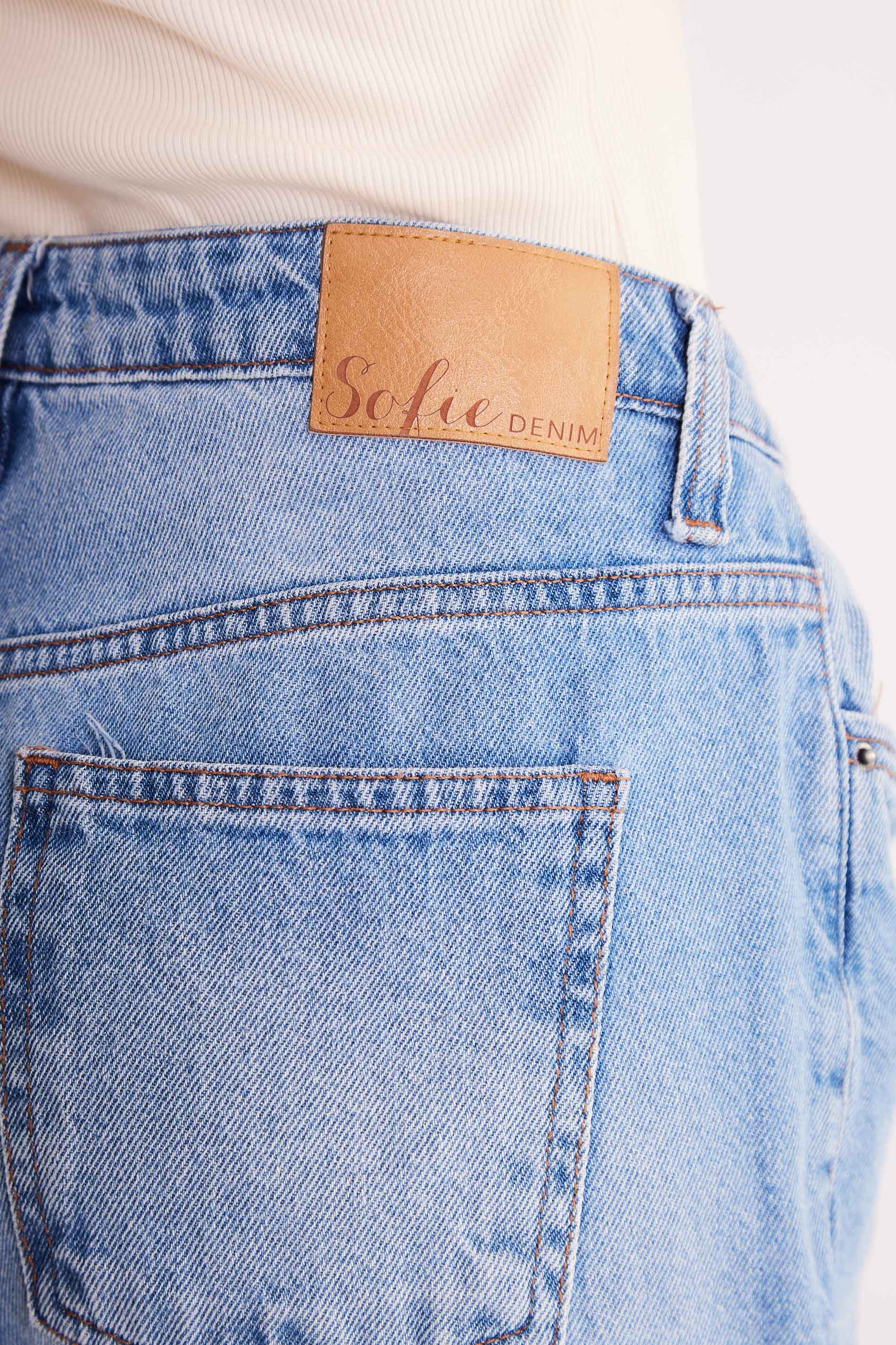Calça Skater em Jeans com Ajuste de Cintura