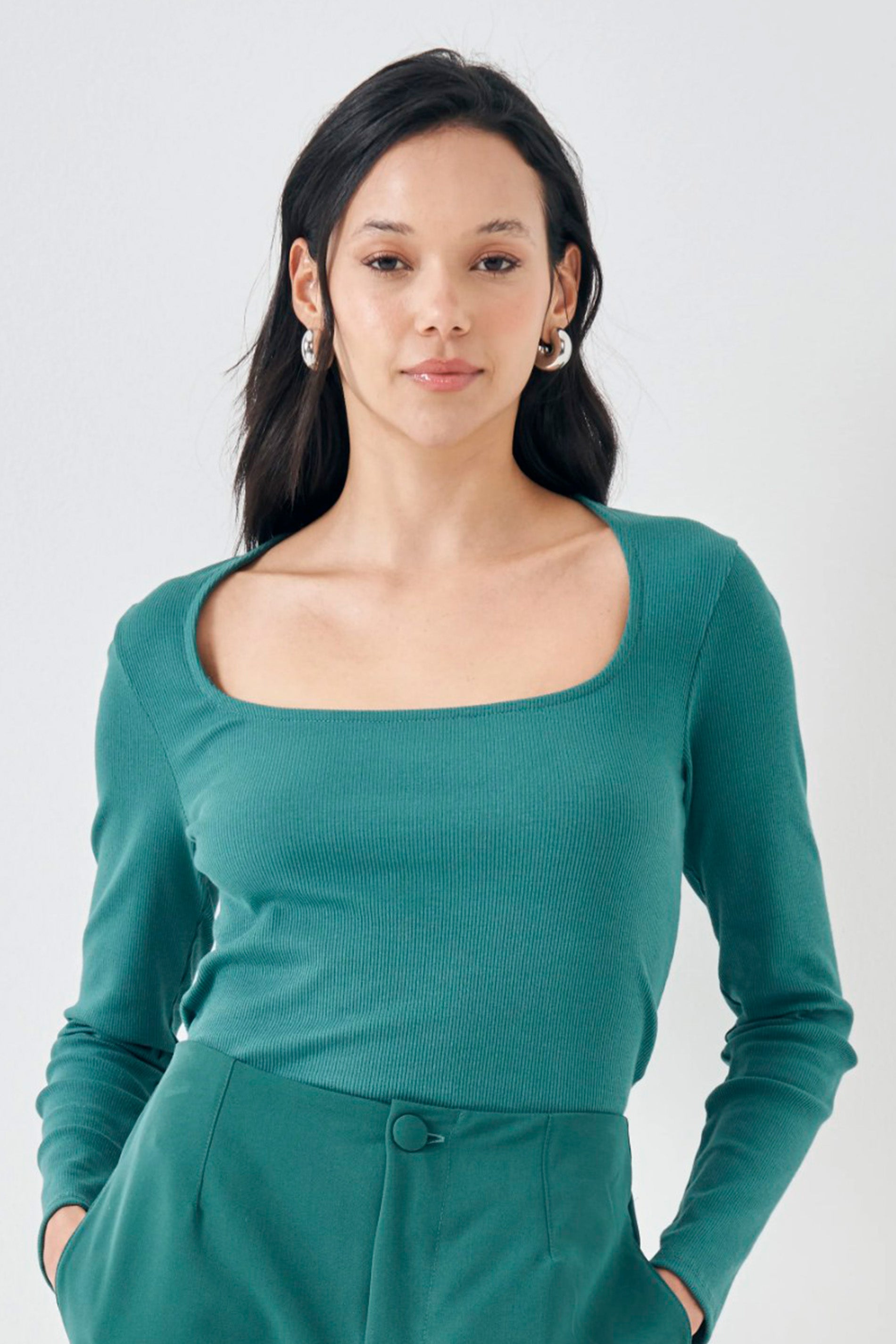 Blusa de Manga Longa em Ribana com Decote Quadrado