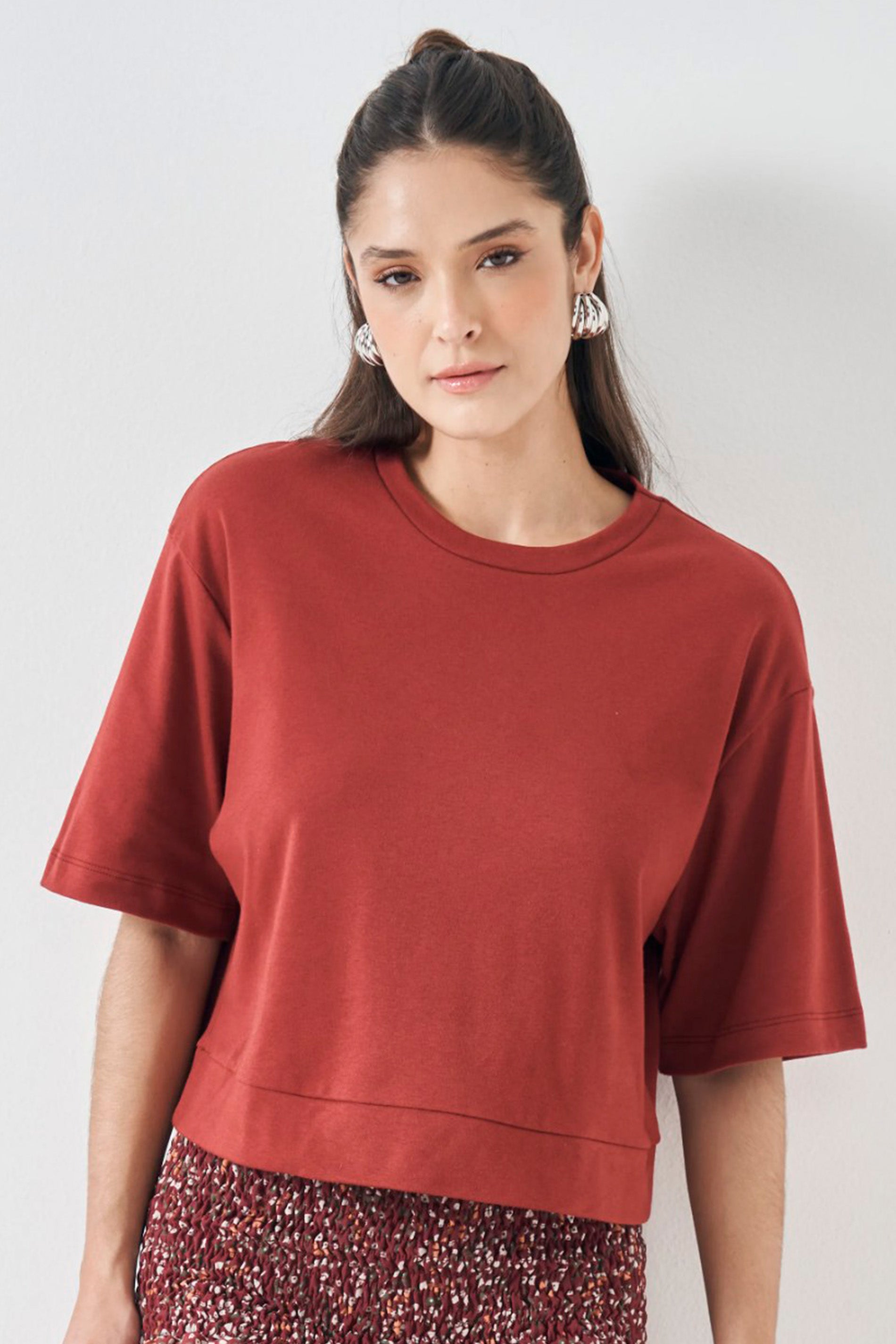T-shirt em Malha Suedine com Modelagem Cropped