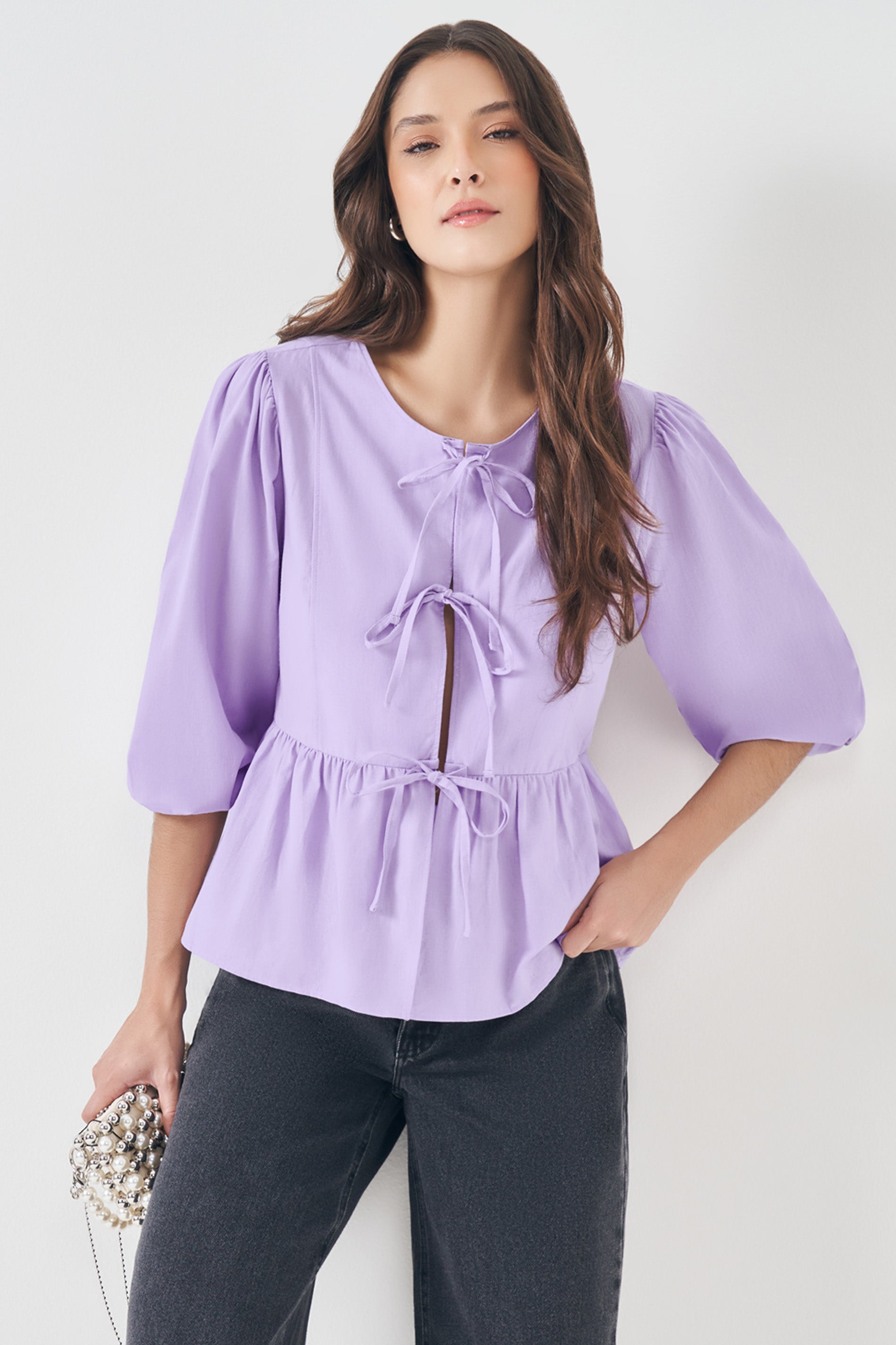 Blusa 7/8 em Tricoline com Amarrações e Babado