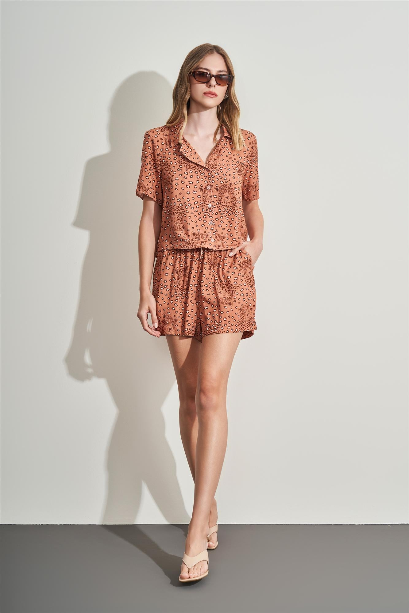 Shorts com Elástico em Viscose Estampada