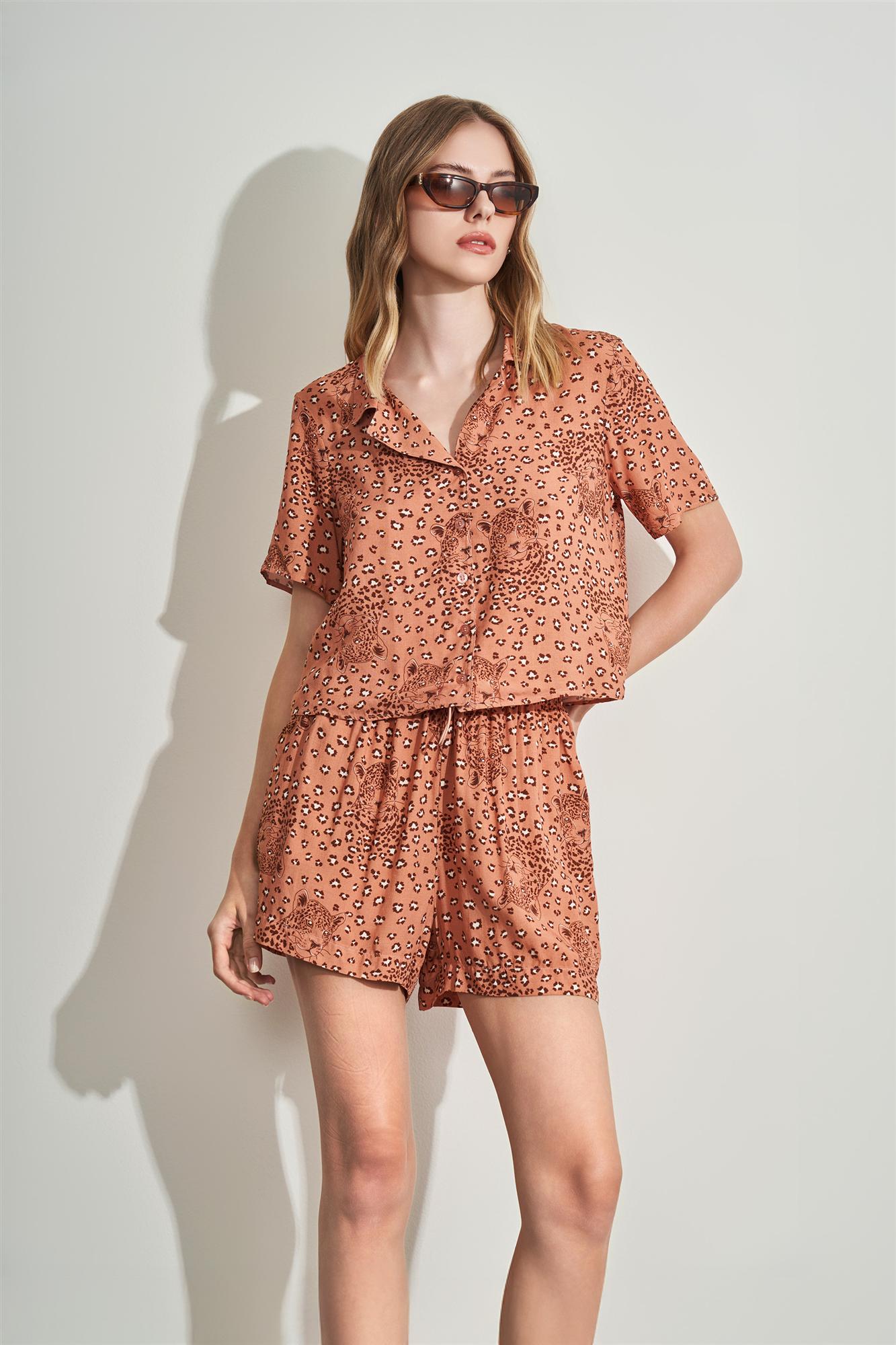 Shorts com Elástico em Viscose Estampada