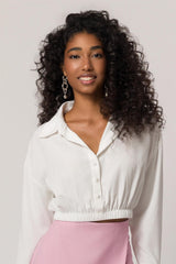 Camisa Cropped em Viscose Lisa com Manga Longa