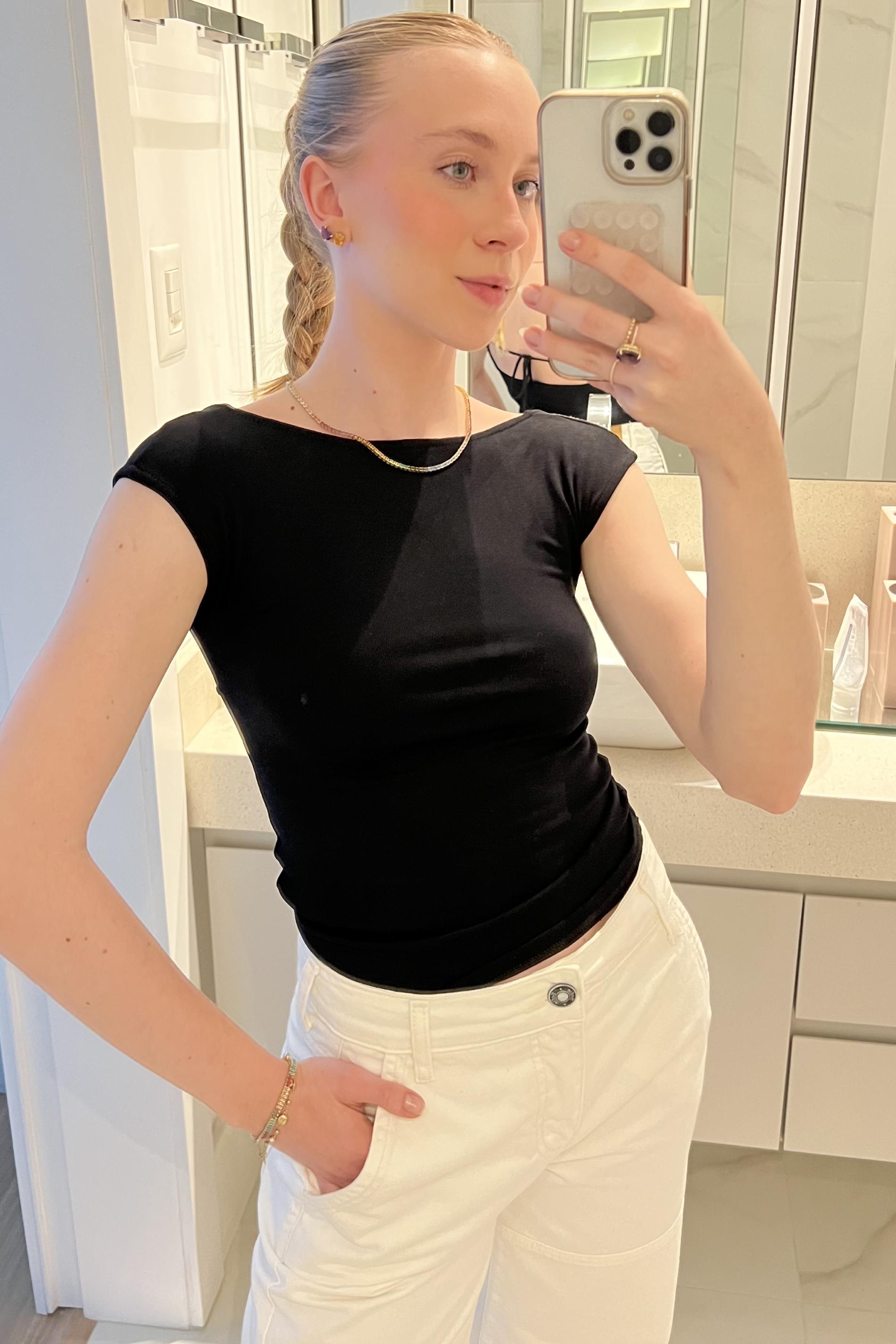 Blusa slim sem manga em ribana canelada