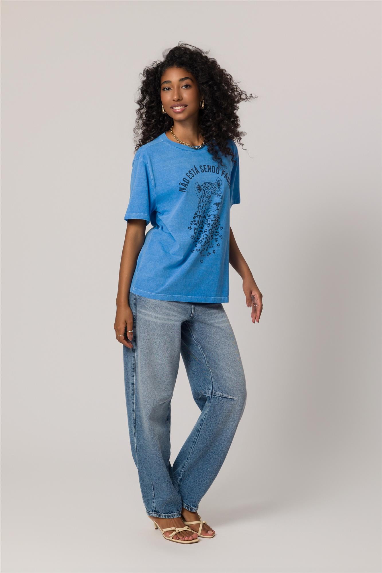 T-shirt em Meia Malha Estonada com Estilo Casual