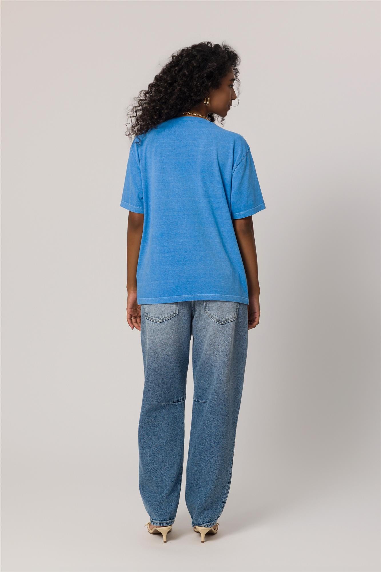 T-shirt em Meia Malha Estonada com Estilo Casual