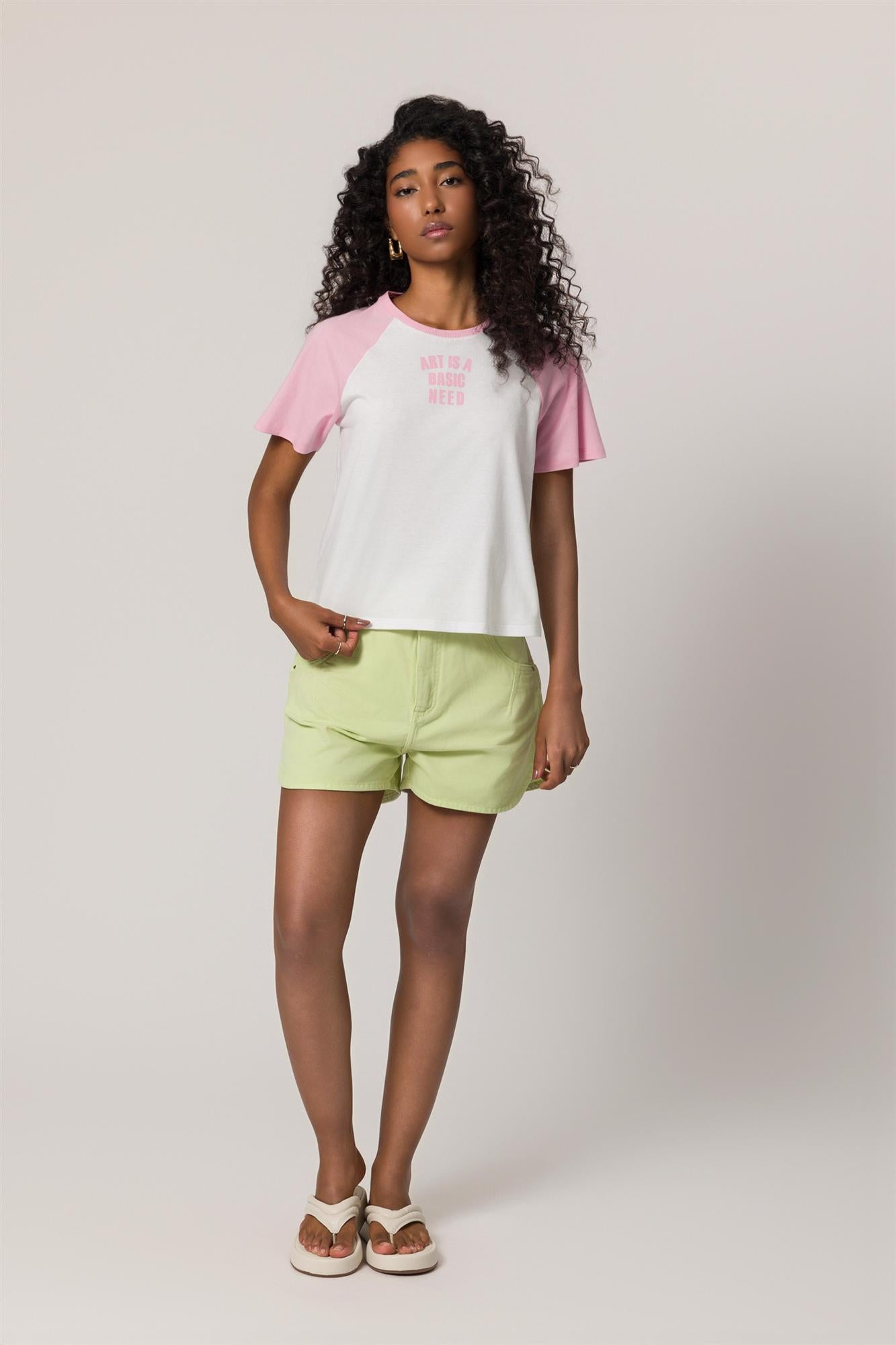 T-shirt Bicolor em Meia Malha com Caimento Slim