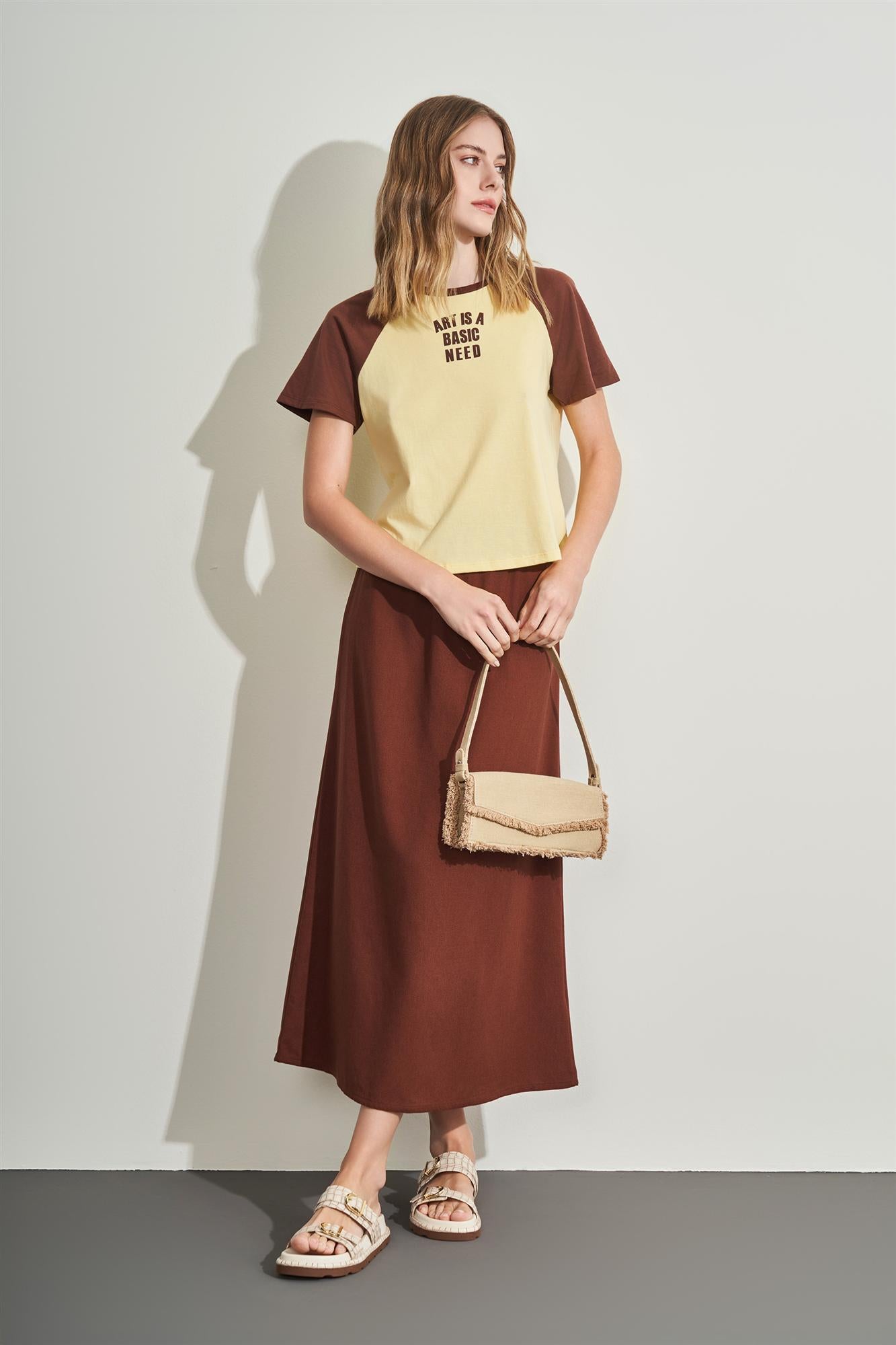 T-shirt Bicolor em Meia Malha com Caimento Slim