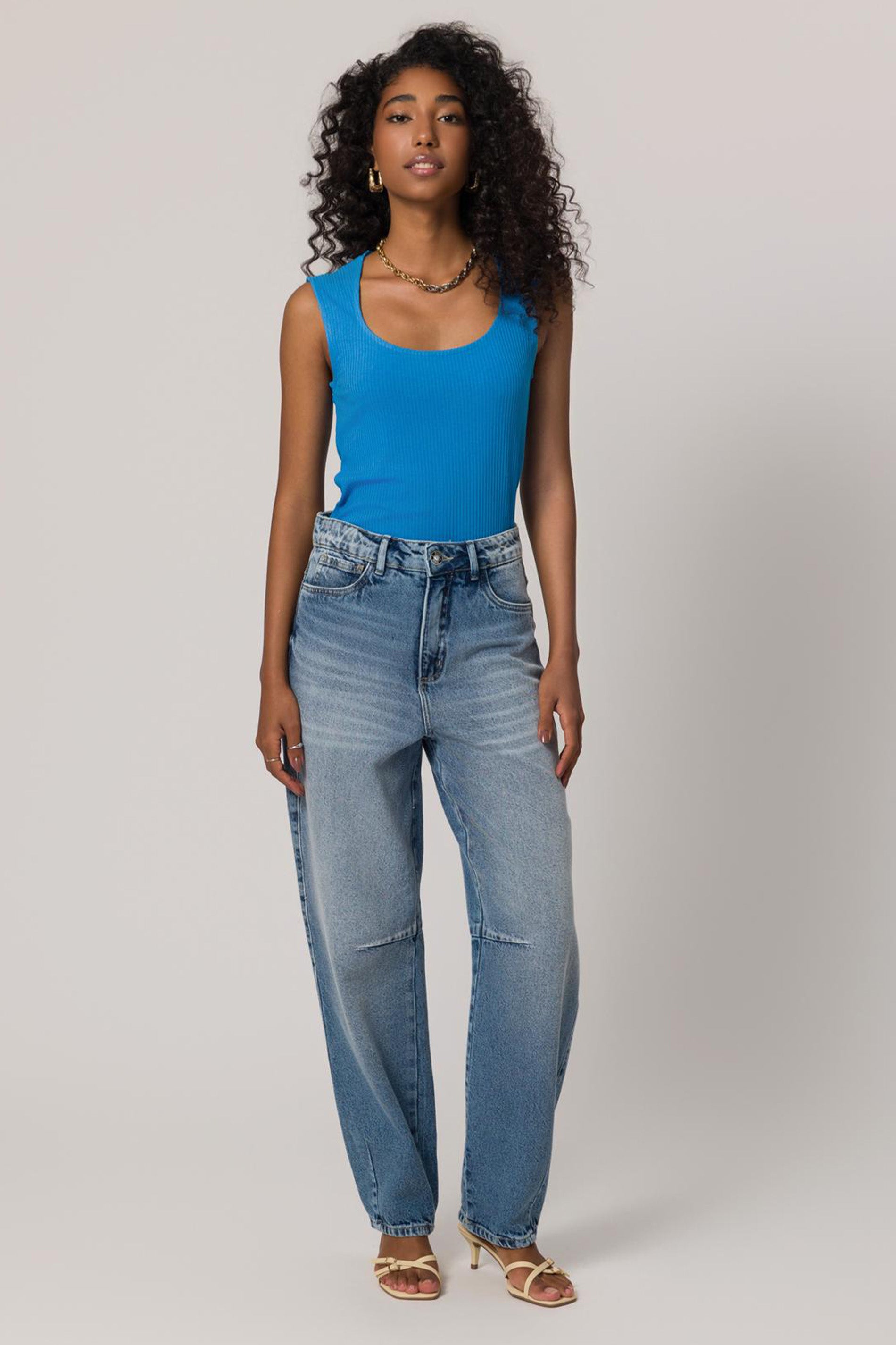 Blusa sem manga em ribana