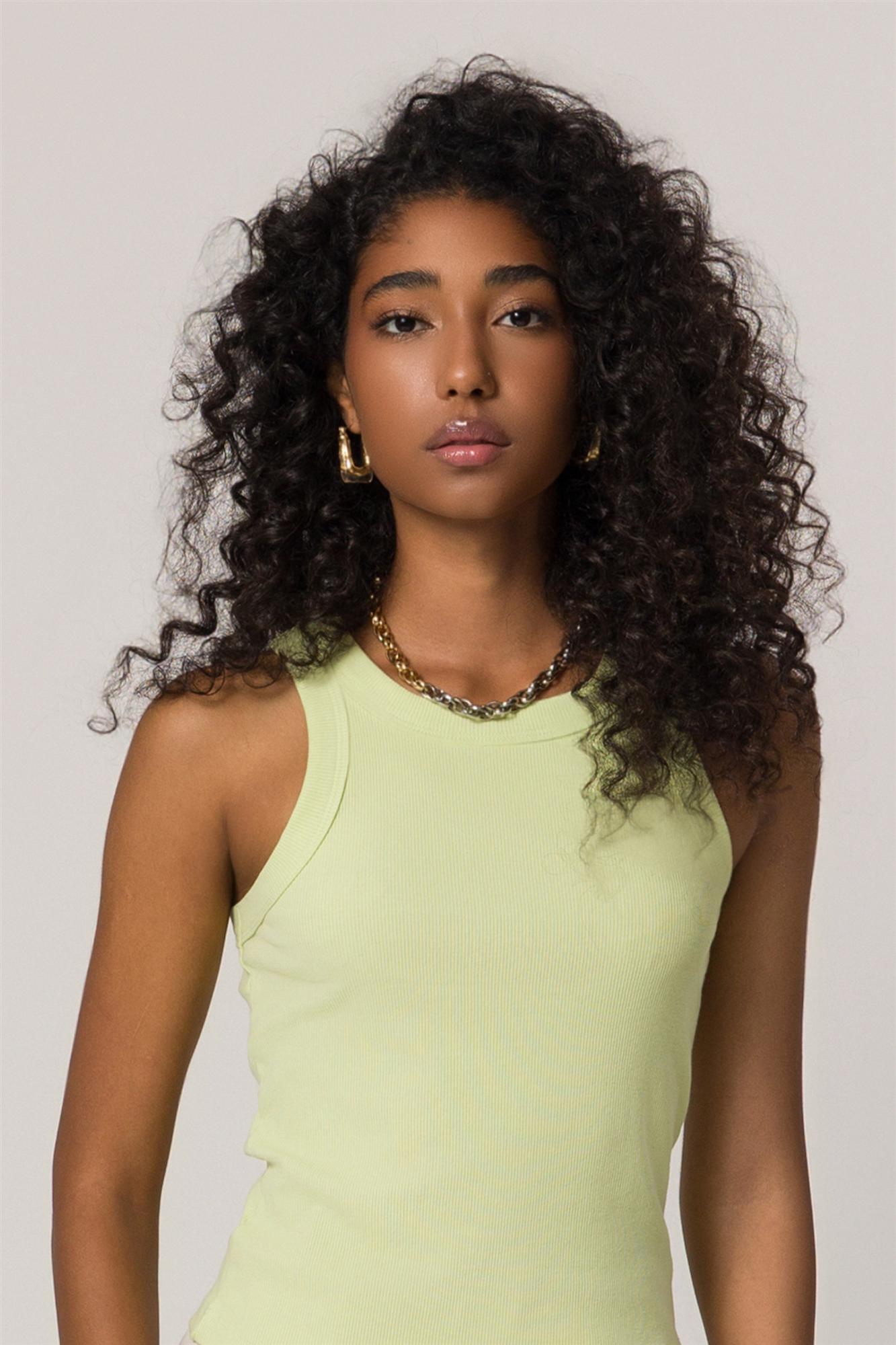 Blusa em Ribana com Caimento Slim