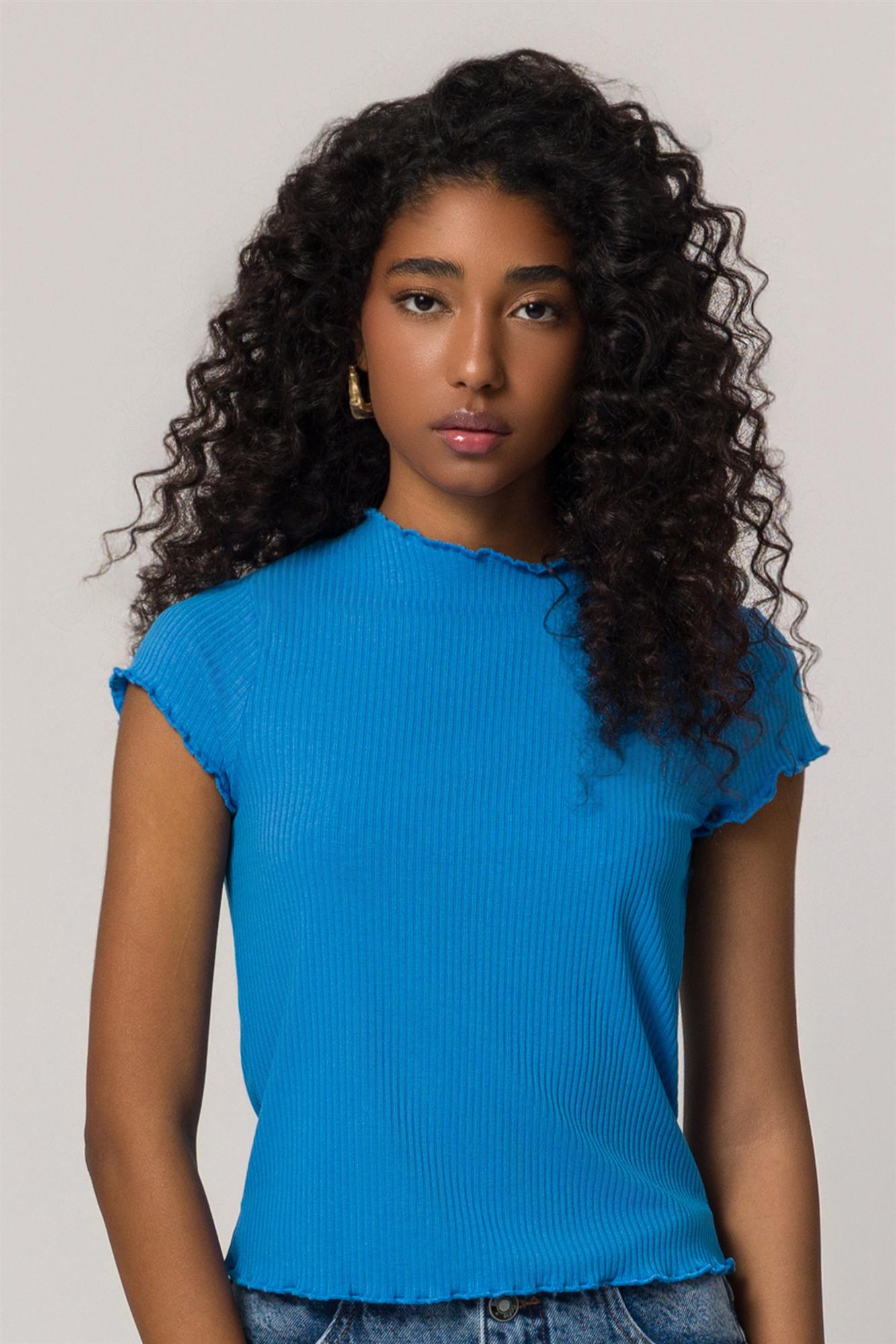 Blusa de Manga Curta em Ribana com Gola Alta