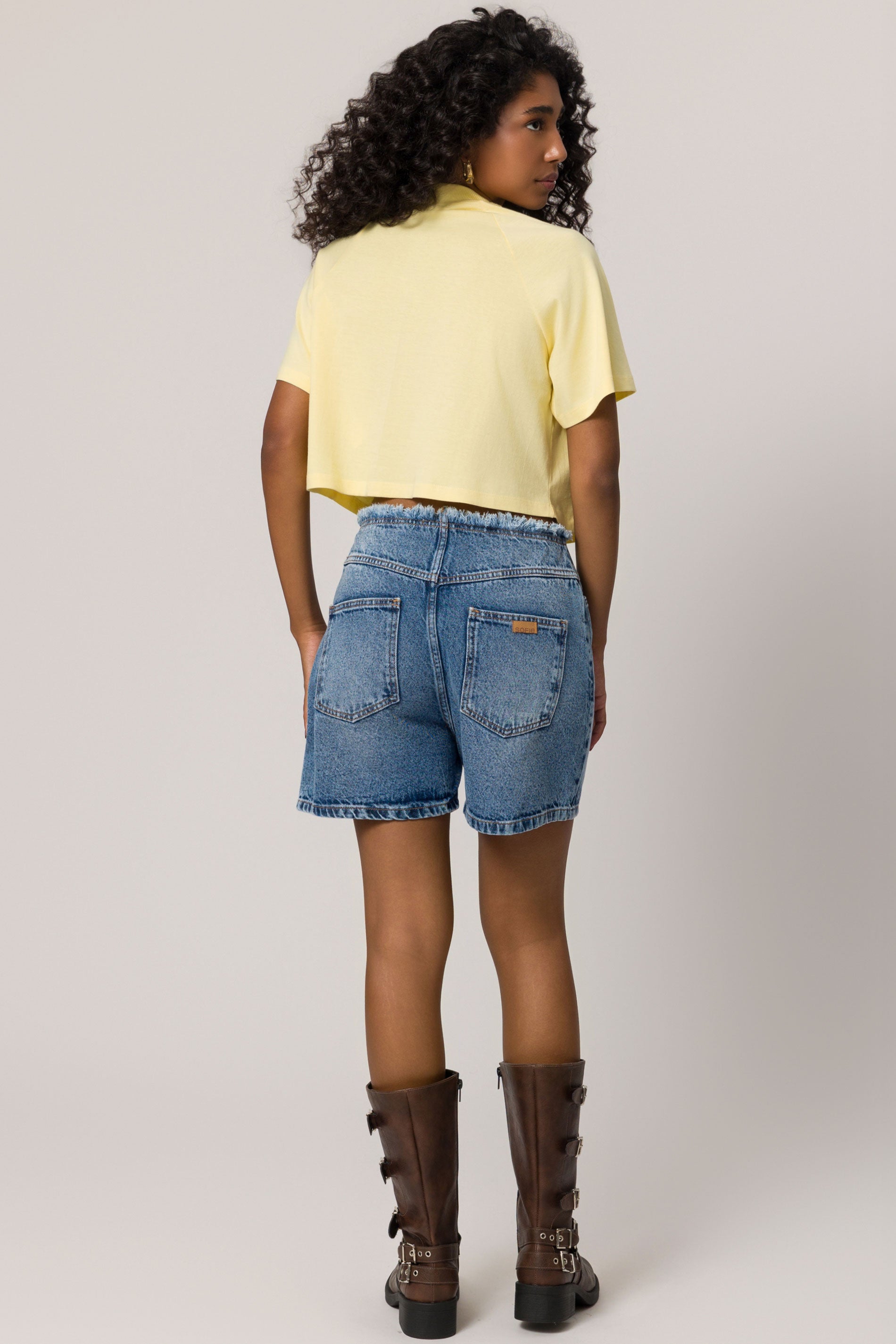 T-shirt Cropped em Meia Malha