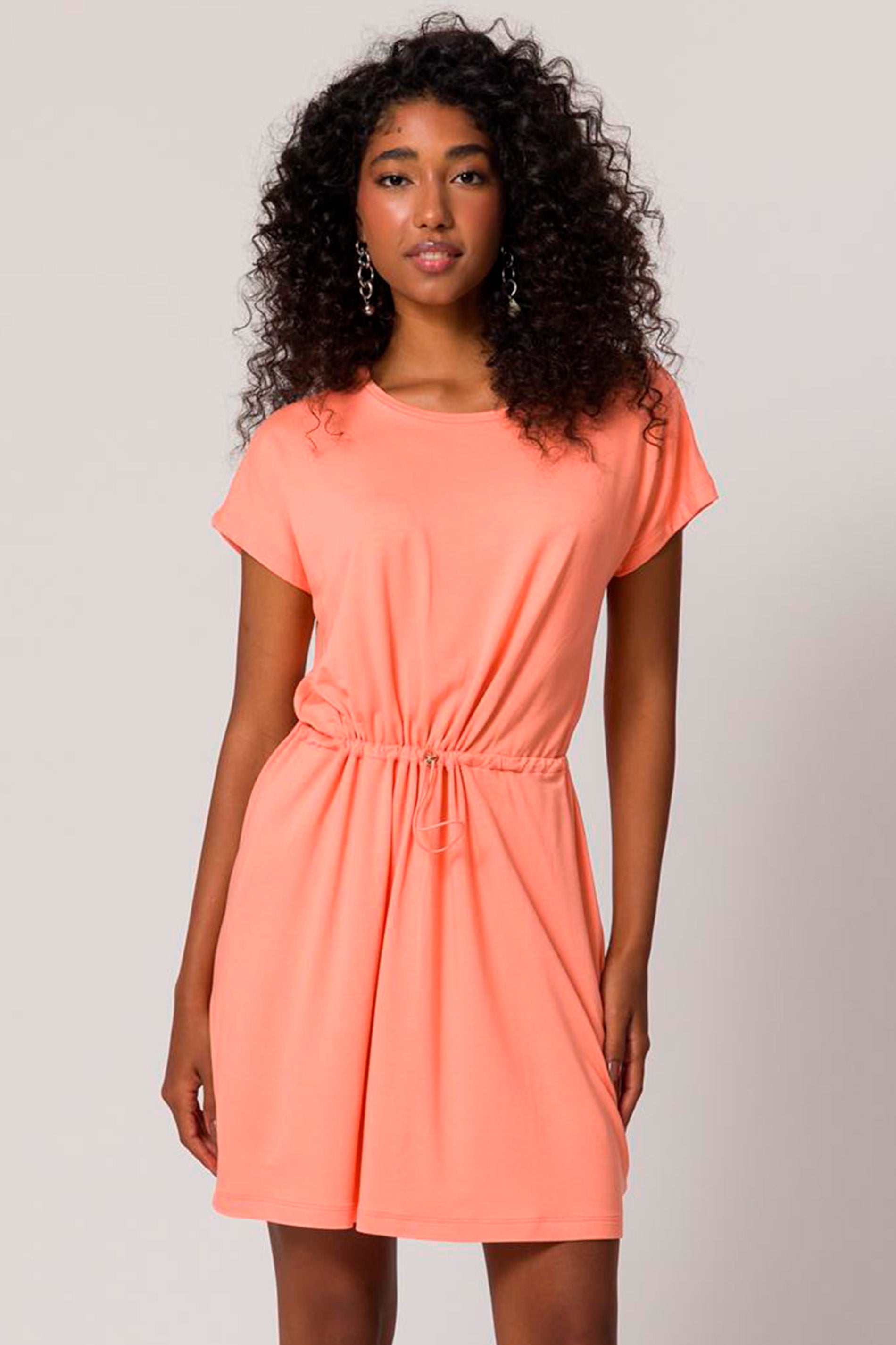 Vestido curto em moletinho com elastano