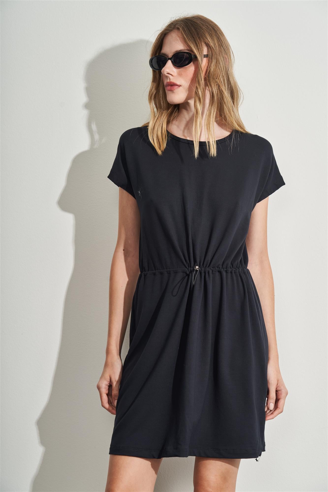 Vestido curto em moletinho com elastano