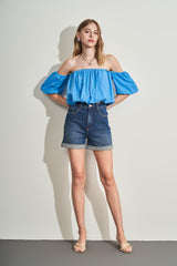 Shorts mom jeans com cintura alta