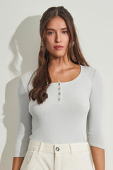 Blusa de manga 3/4 em ribana