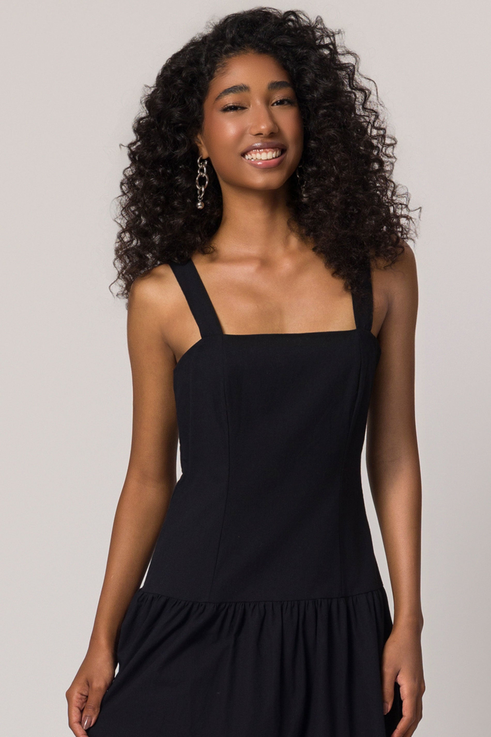 Vestido Midi de Alça em Plano Tricoline