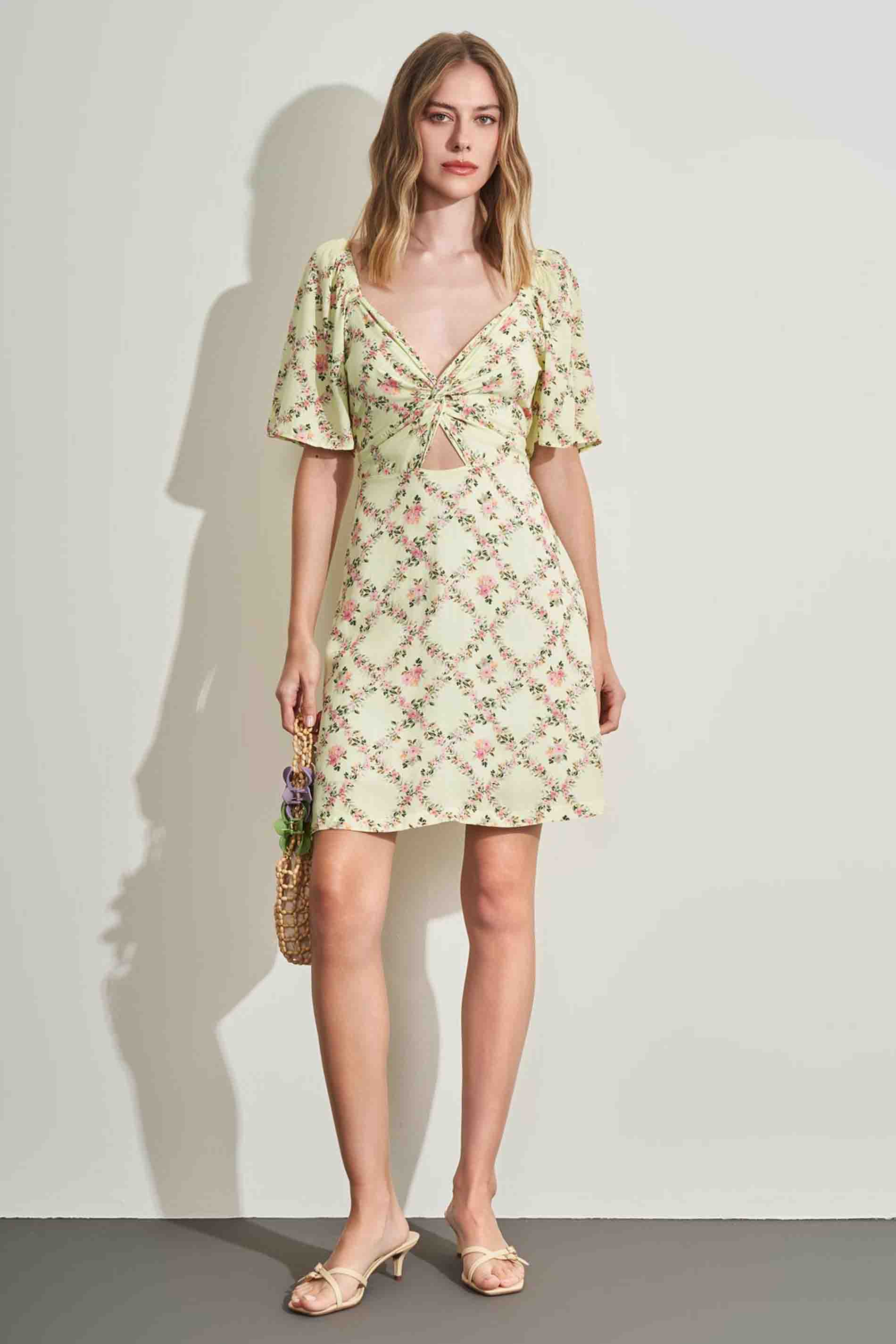 Vestido Curto de Manga Curta Estampado