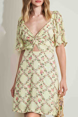 Vestido Curto de Manga Curta Estampado