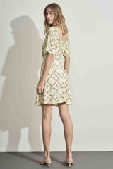 Vestido Curto de Manga Curta Estampado