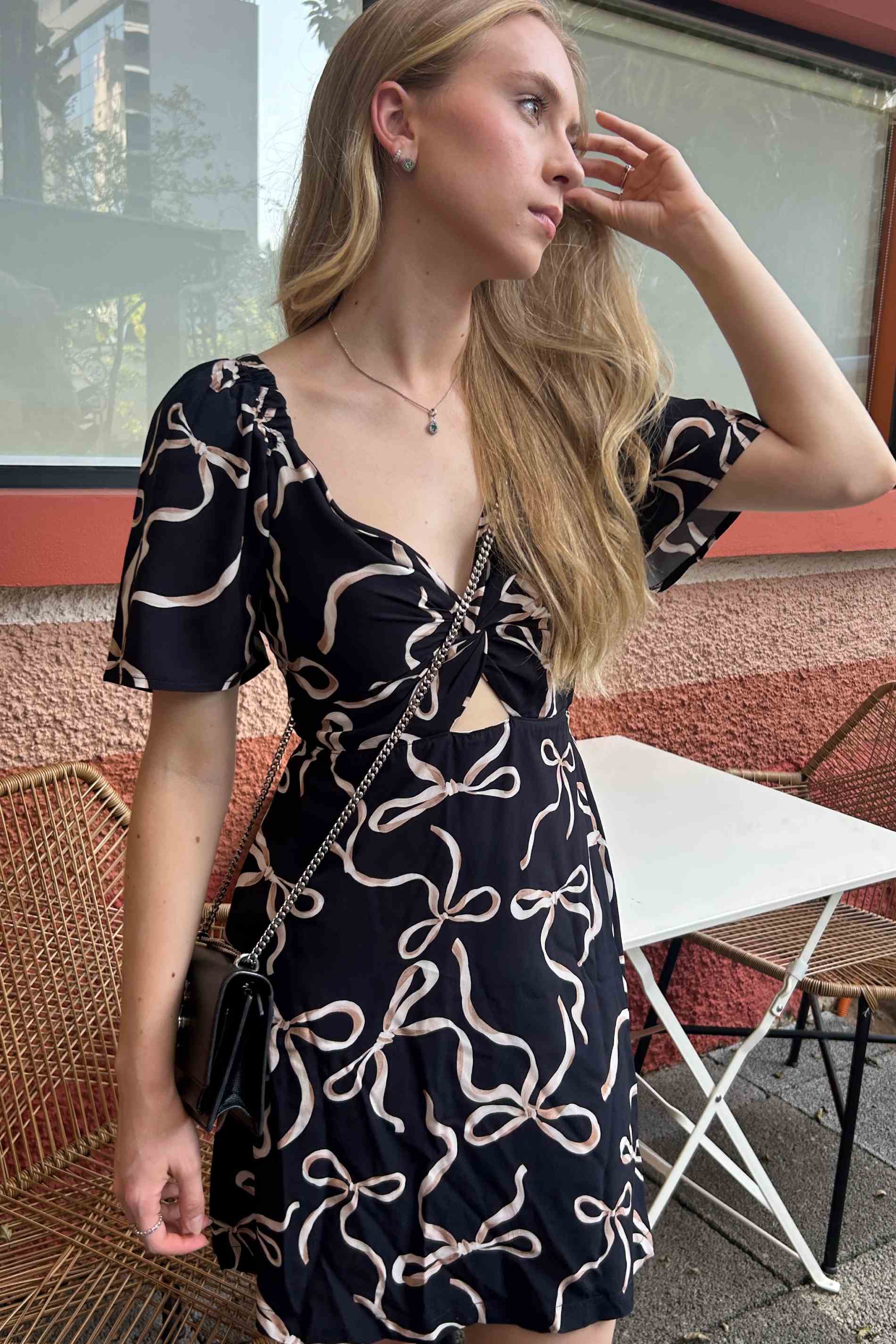 Vestido Curto de Manga Curta Estampado