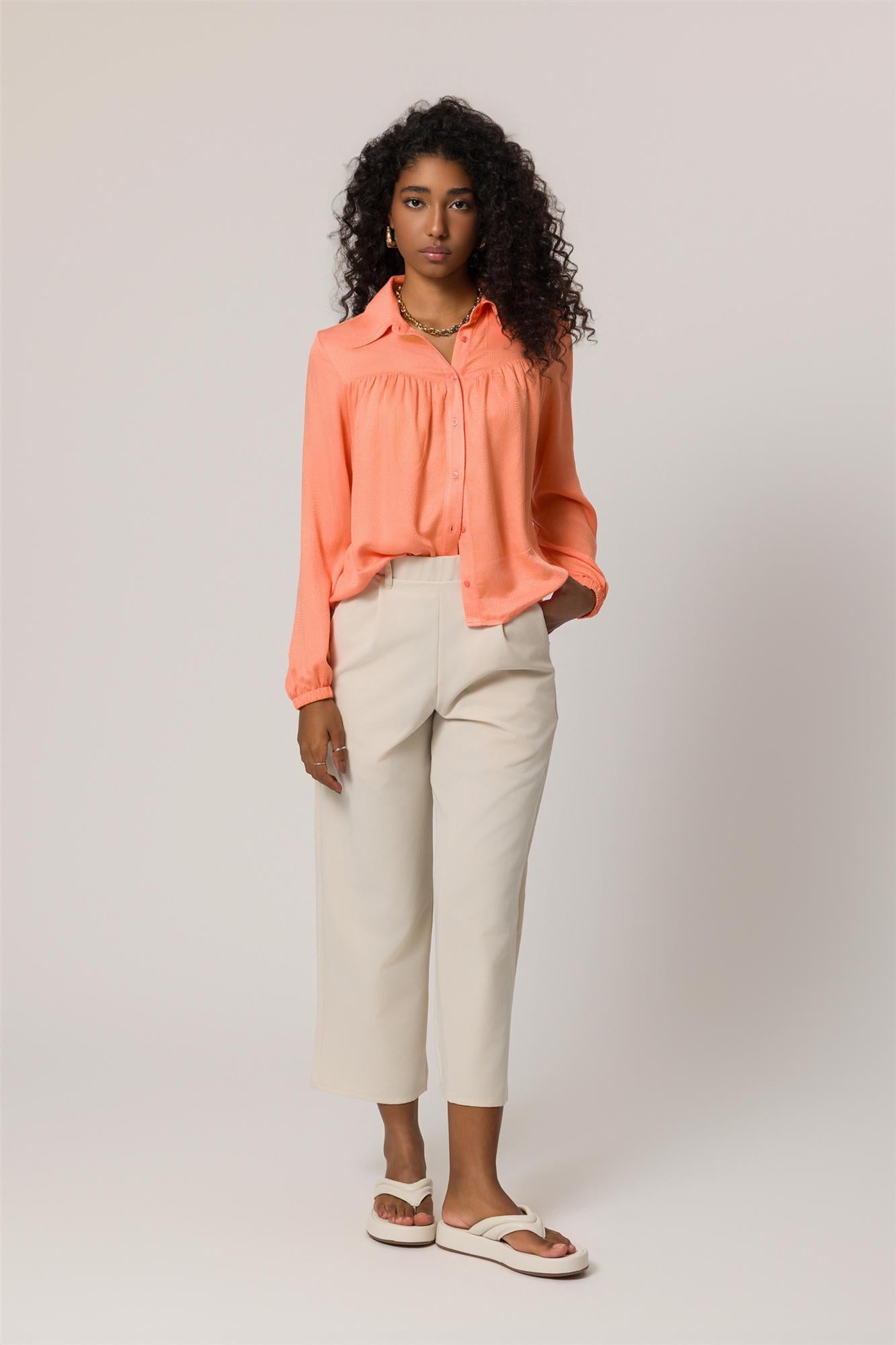 Camisa Manga Longa em Plano Viscose