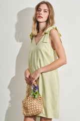 Vestido Curto sem Manga com Laço em Plano Tencel