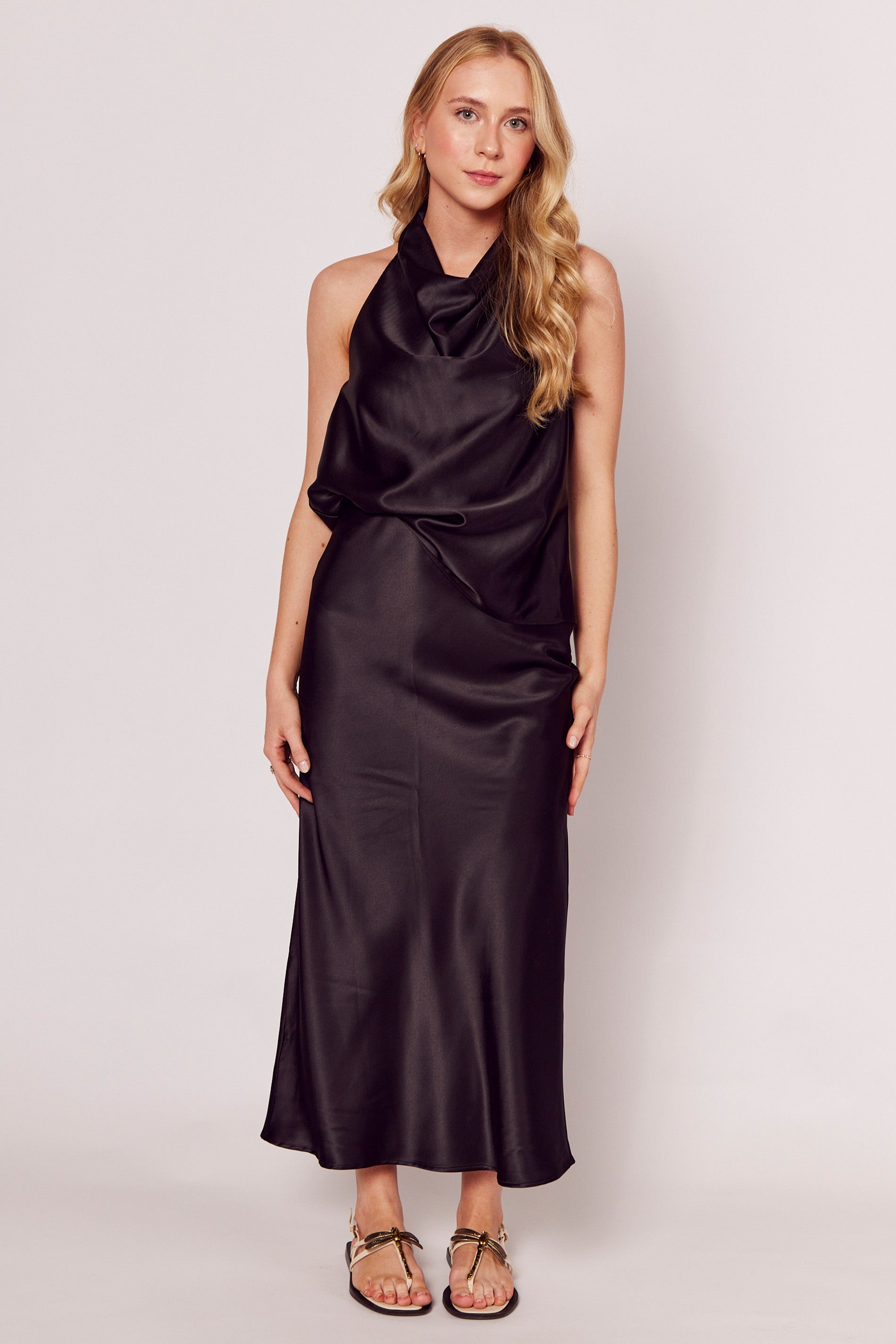 Blusa Luminare em Cetim com Gola Drapeada