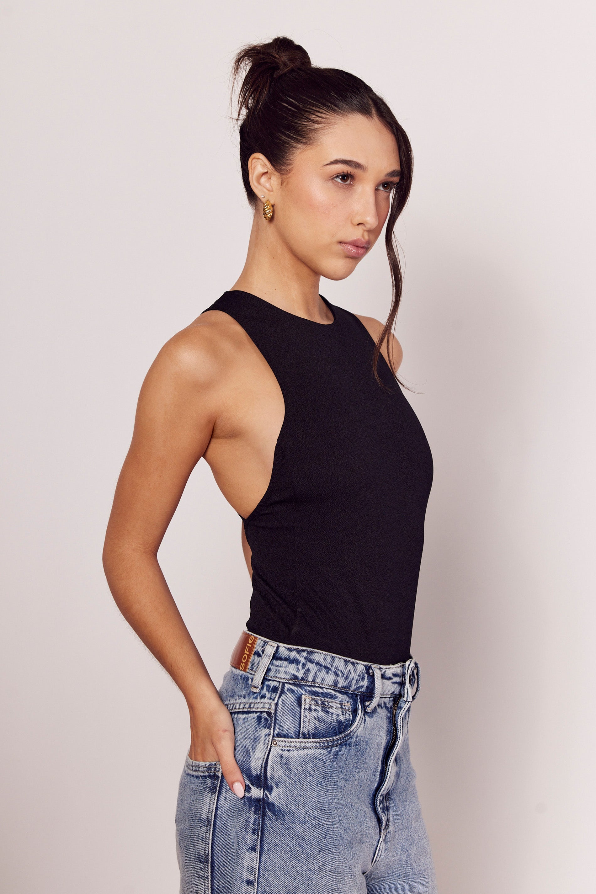 Body Luminare Decote Nadador e Cut Out Costas