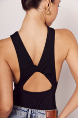 Body Luminare Decote Nadador e Cut Out Costas