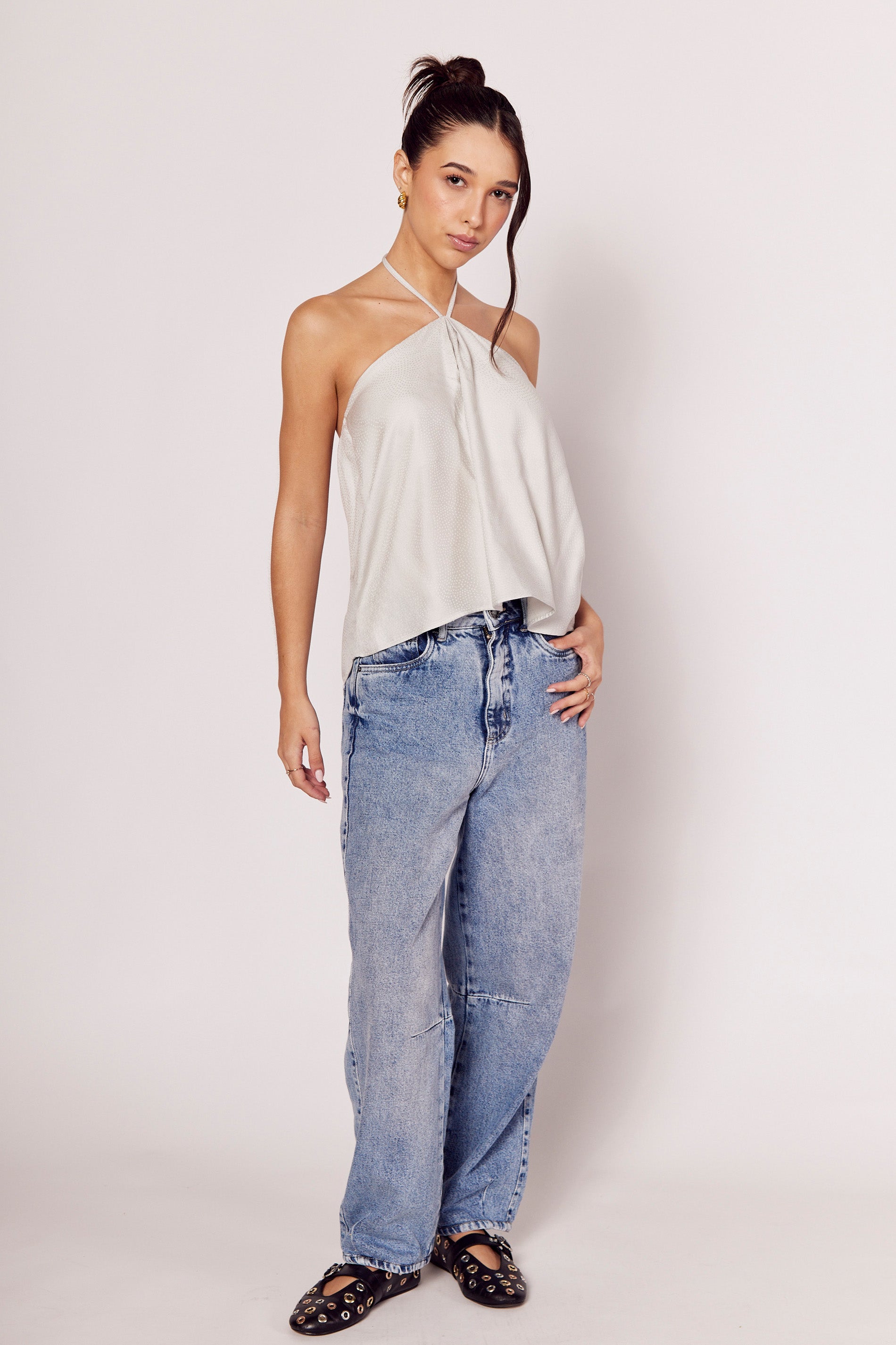 Blusa Ampla Halter Luminare em Tecido Acetinado