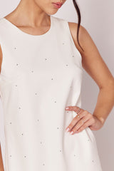 Vestido Curto Luminare com Aplicação de Brilhos e Modelagem Reta