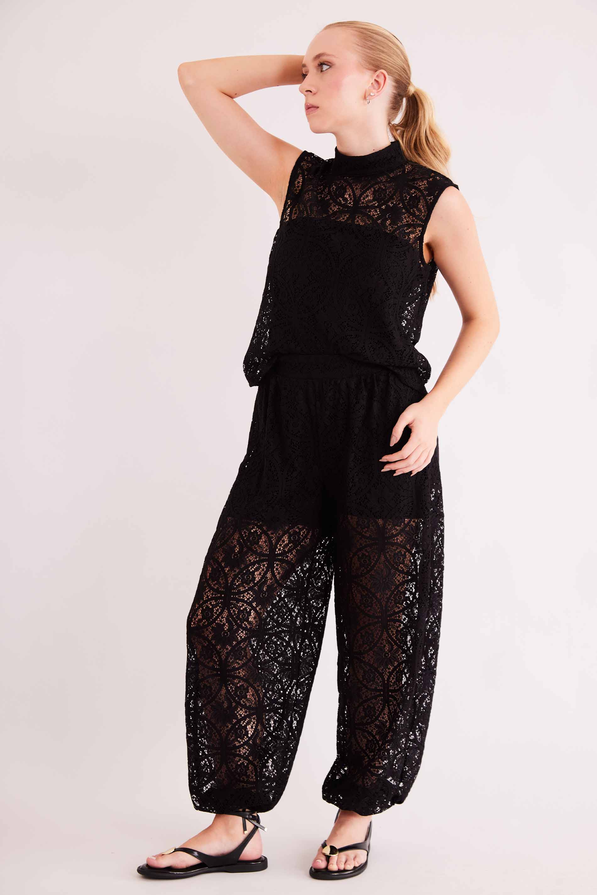 Blusa Urban Frame sem Manga em Plano Renda