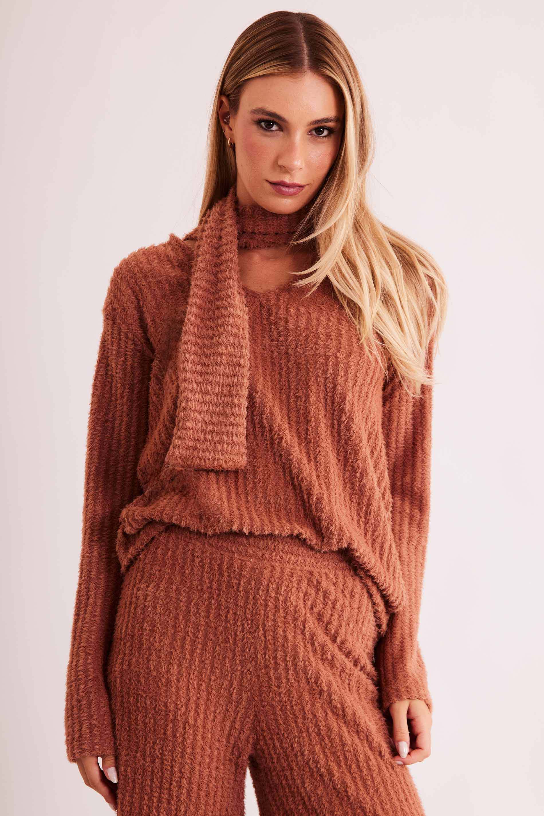 Blusa de Manga Longa New Ease em Malha Tricot Maquinetado