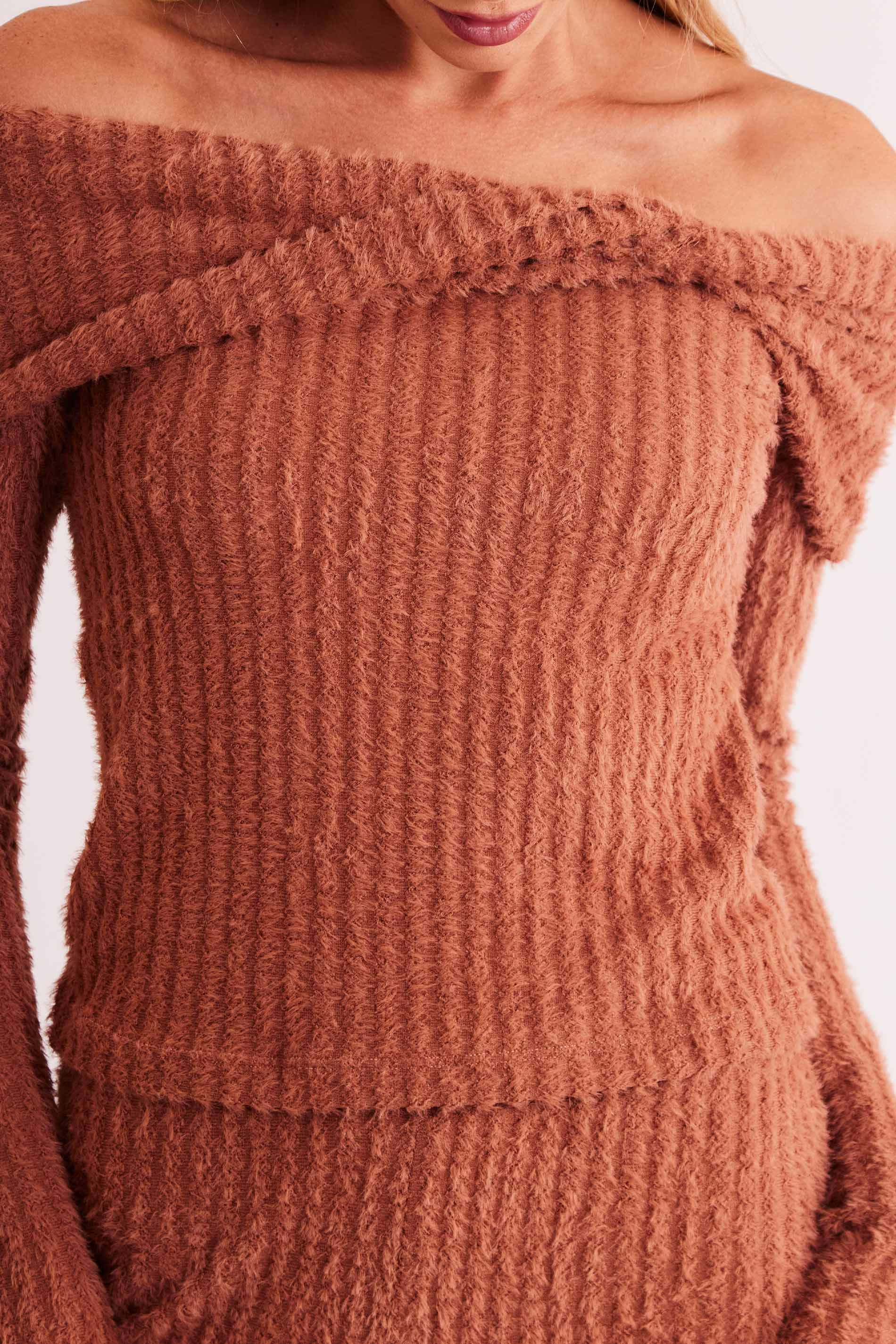 Blusa de Manga Longa New Ease Ombro à Ombro em Malha Tricot Maquinetado