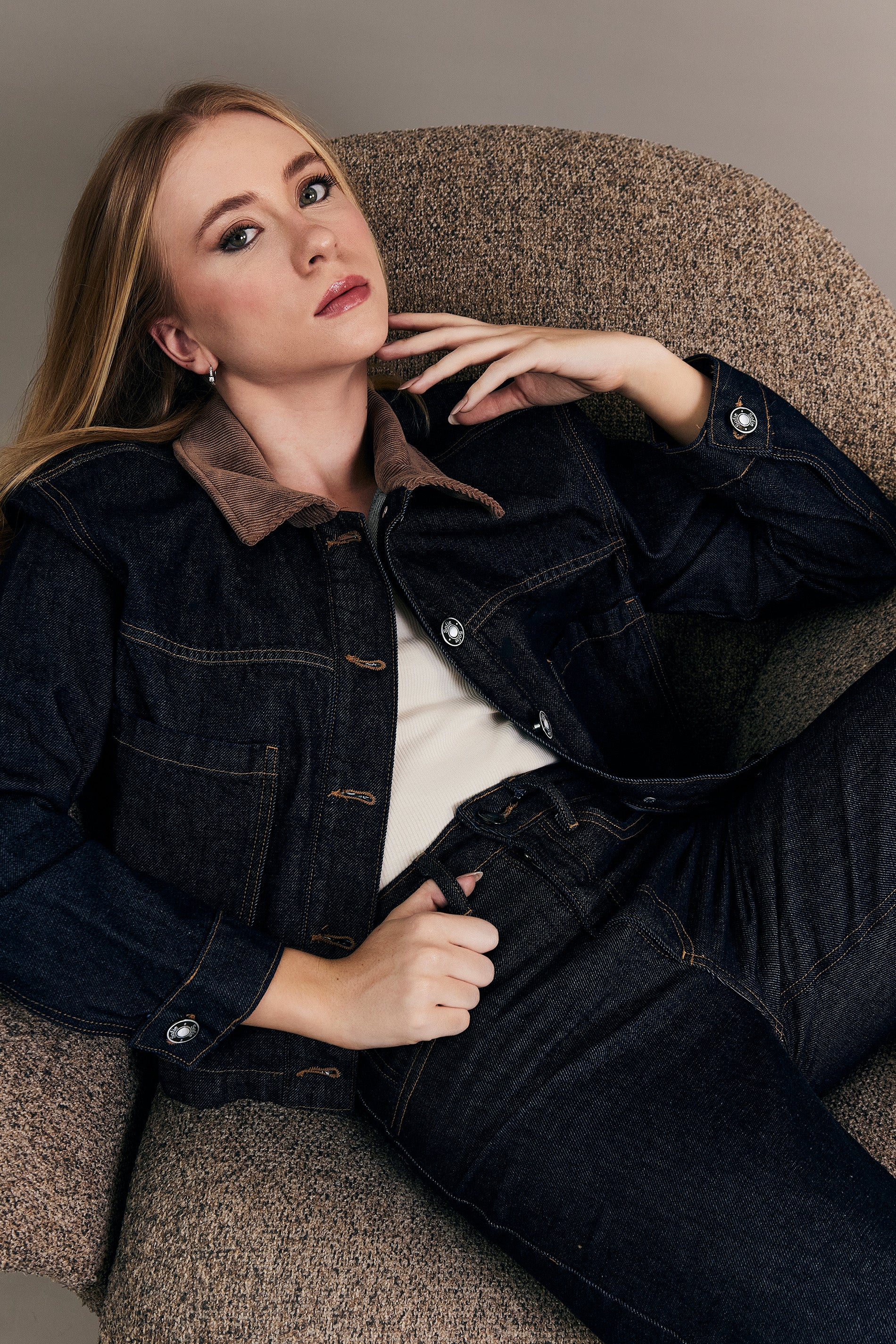 Jaqueta Allure em Denim e Veludo Cotelê