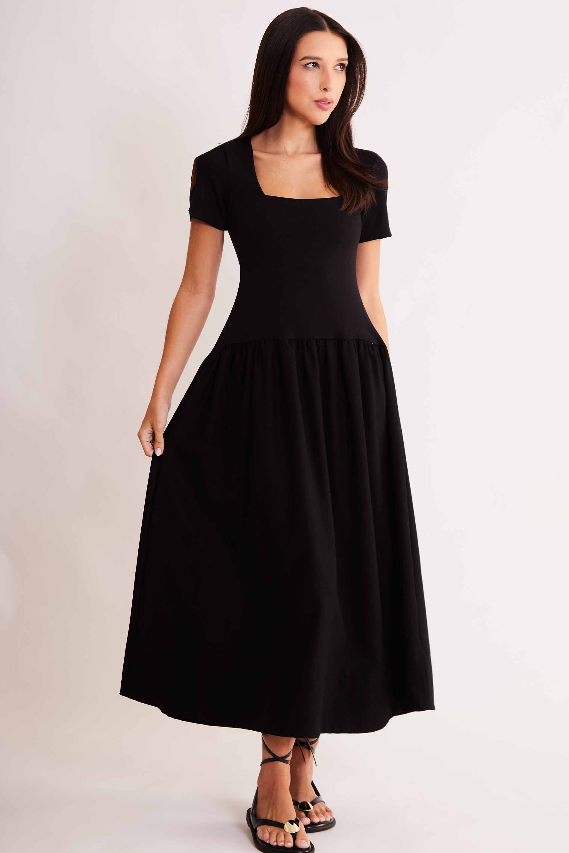 Vestido Midi Allure de Manga Curta em Malha Bodycon e Plano Linen