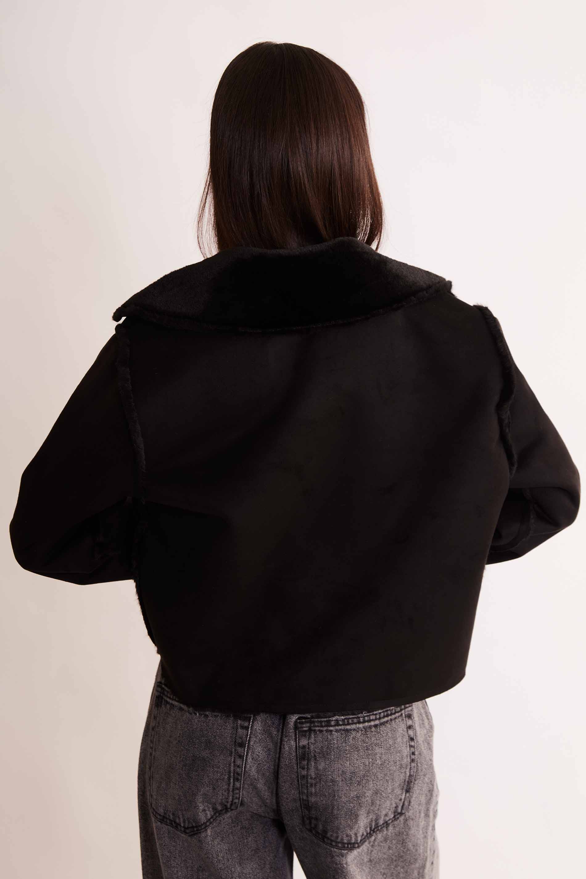 Jaqueta Soft Dupla Face em Pelo e Suede