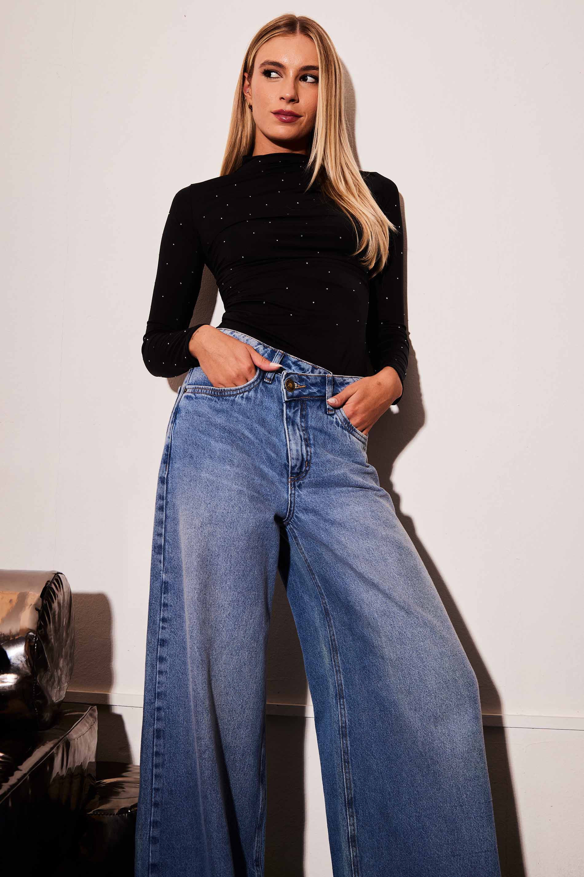 Calça Baggy Urban Frame com Braguilha Deslocada Em Denim