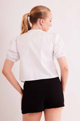 Blusa de Manga Curta New Ease em Plano Tricoline com Elastano