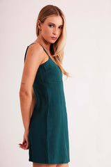 Vestido Curto de Alça New Ease em Plano Alfaiataria Verona e New Sartorial