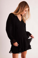 Vestido Curto de Manga Longa New Ease em Plano Chiffon
