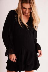 Vestido Curto de Manga Longa New Ease em Plano Chiffon