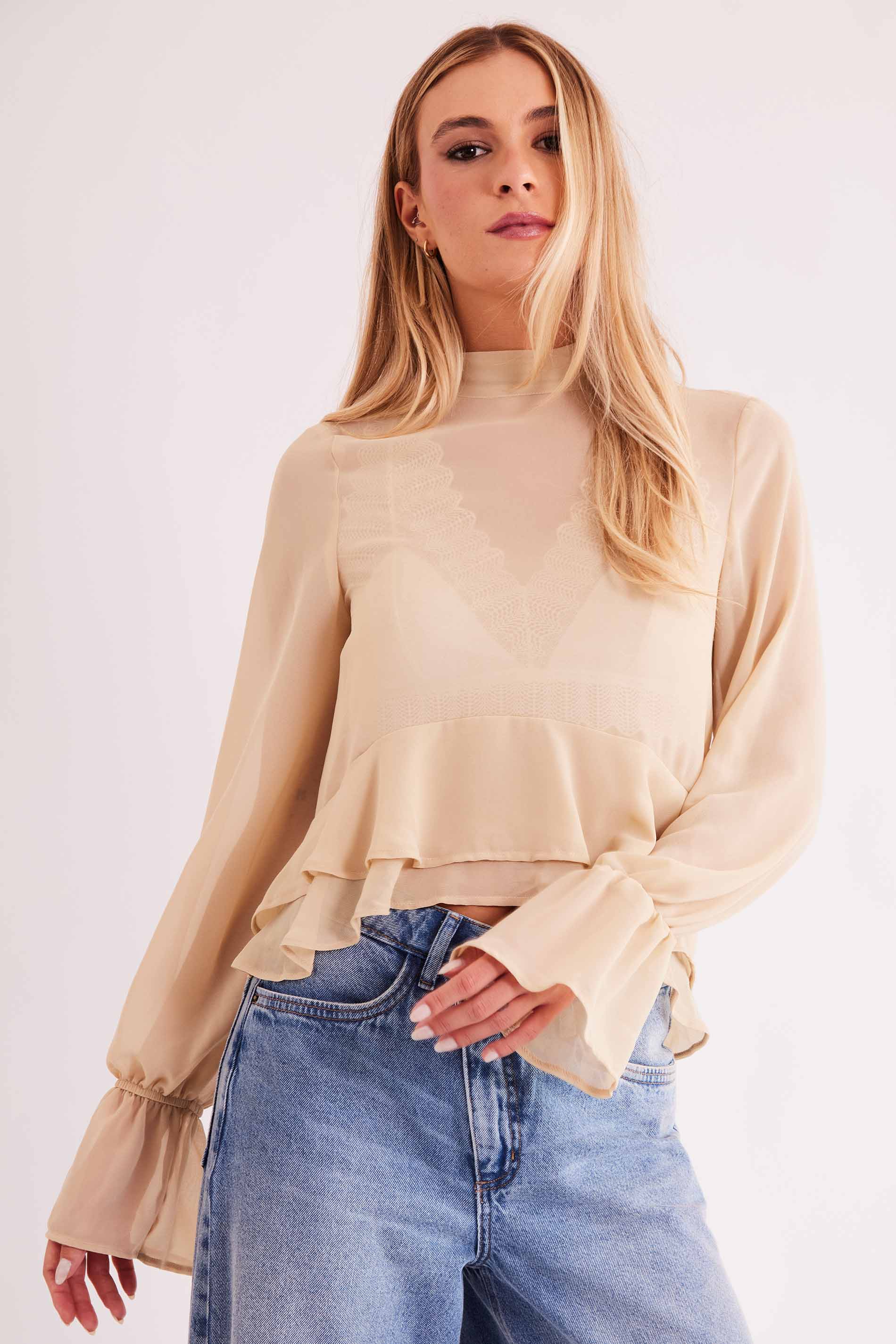 Blusa de Manga Longa Urban Frame em Plano Chiffon