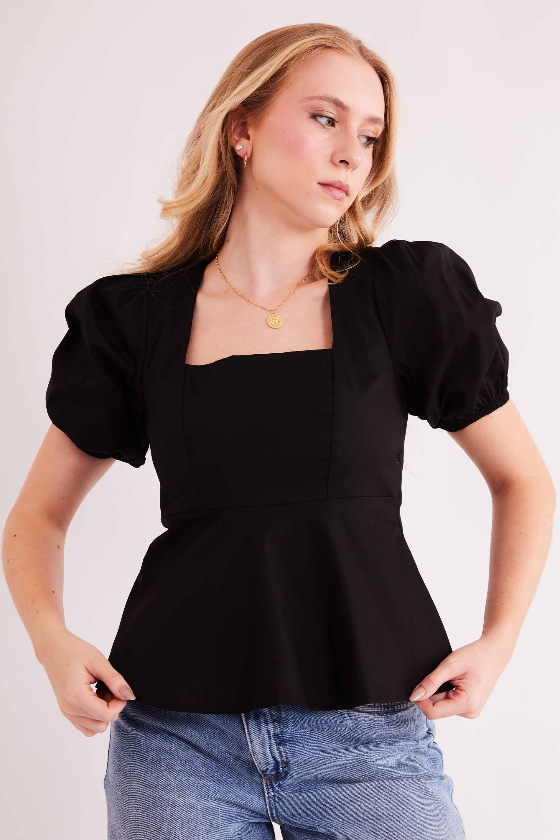 Blusa de Manga Curta Urban Frame em Plano Tricoline com Elastano