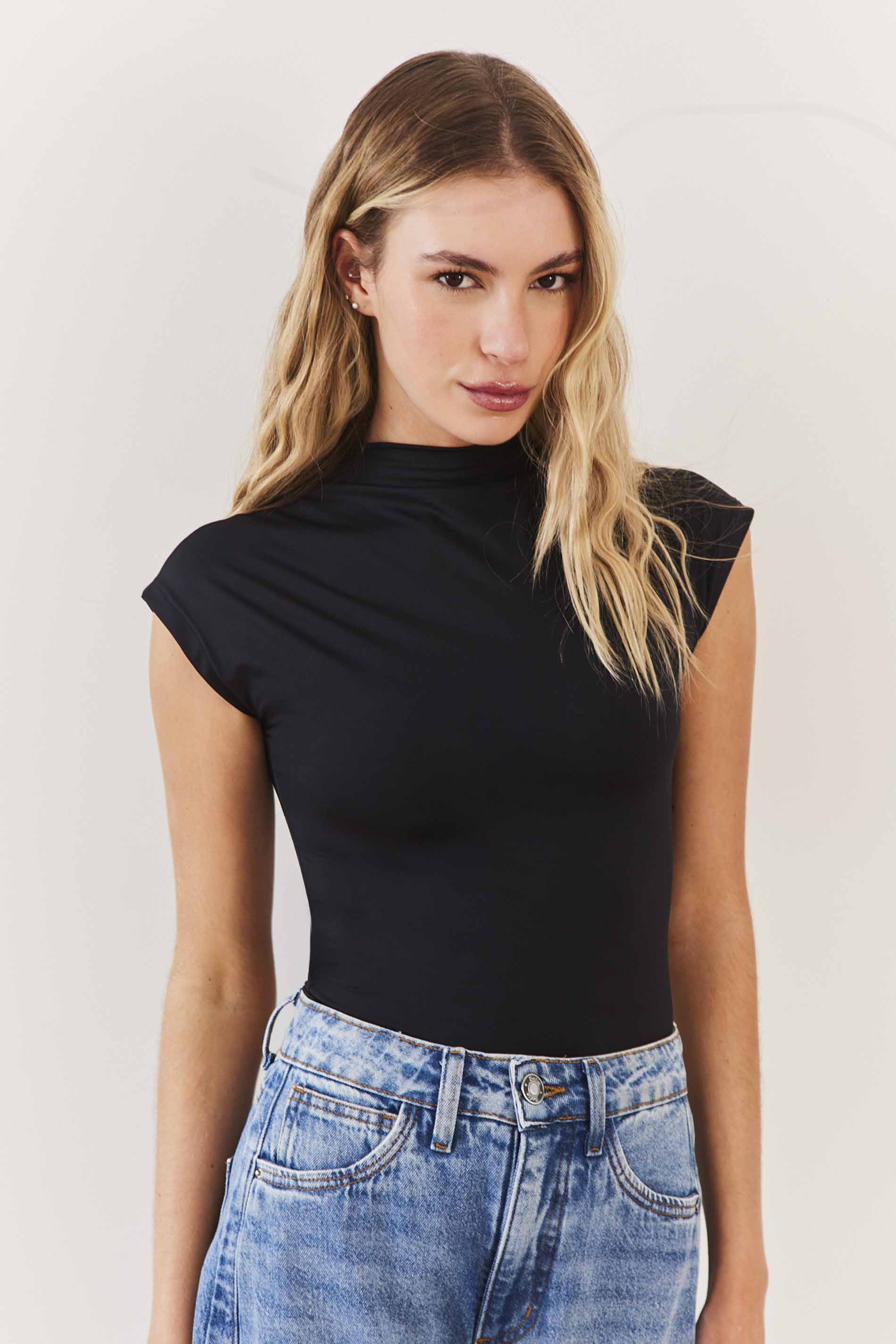 Blusa Manga Curta Malha Microfibra Soft Glam - Sofie
