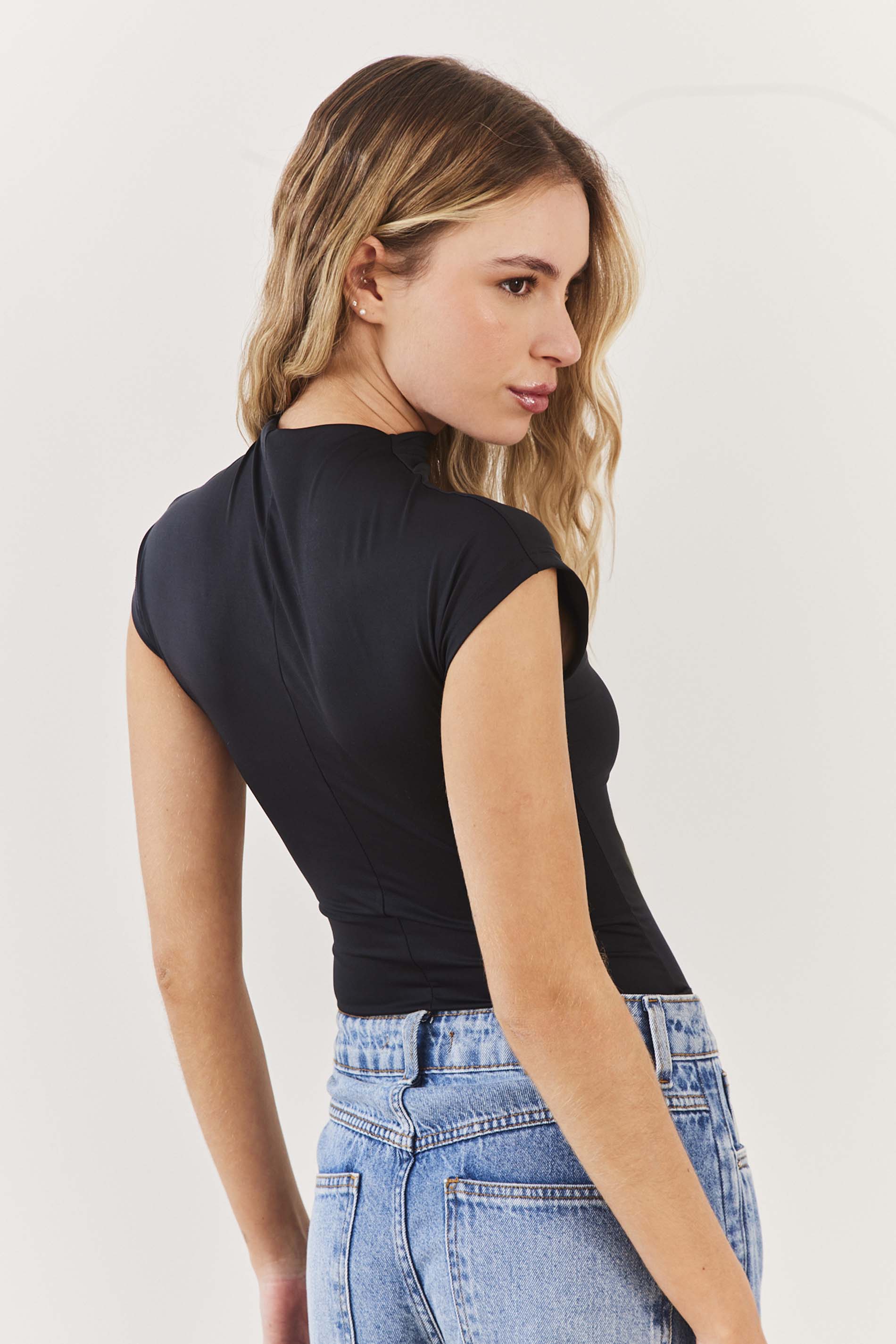 Blusa Manga Curta Malha Microfibra Soft Glam - Sofie